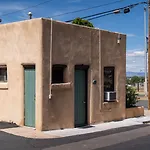 King\'S Rest Court Inn