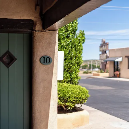 King's Rest Court 2* Santa Fe